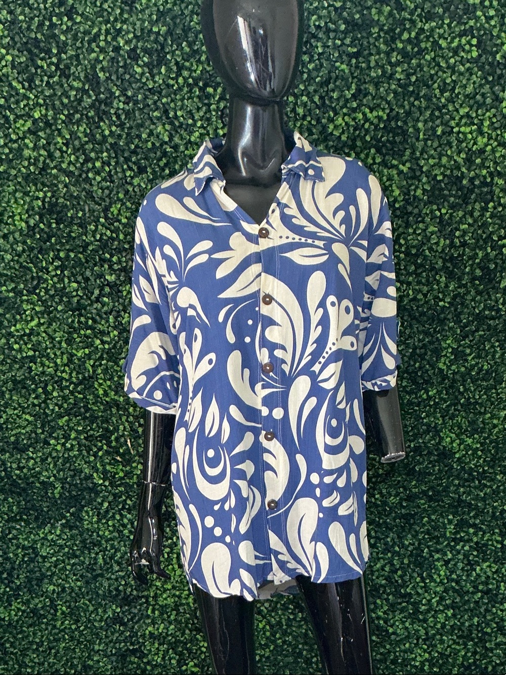 Women’s Blue & White Floral Button-Up Shirt